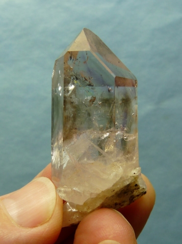 Light smoky / amethyst quartz crystal