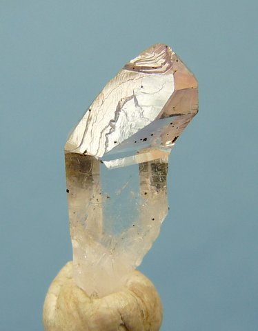 Semi-sceptre with slanting, amethyst termination